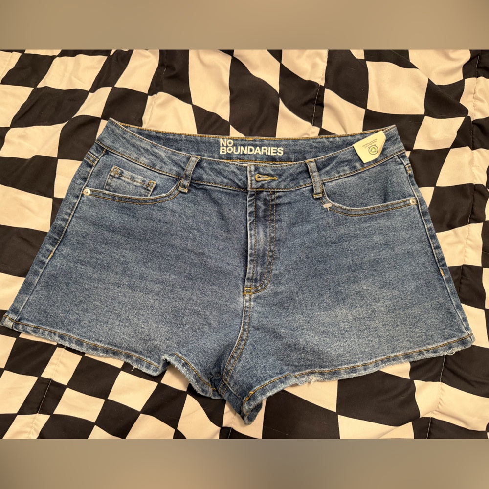 No Boundaries Women's Classic Blue Jean Shorts